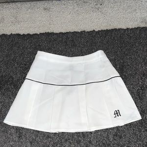 Tennis skirt, Reason for selling: doesn’t fit me